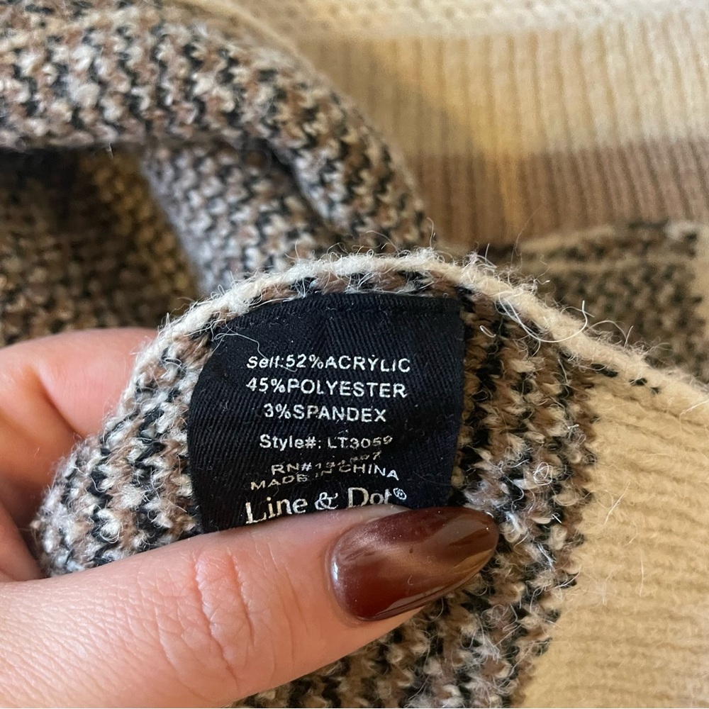 ☀️SOLD☀️ Line & Dot Cheetah Cardigan - Picture 2 of 3